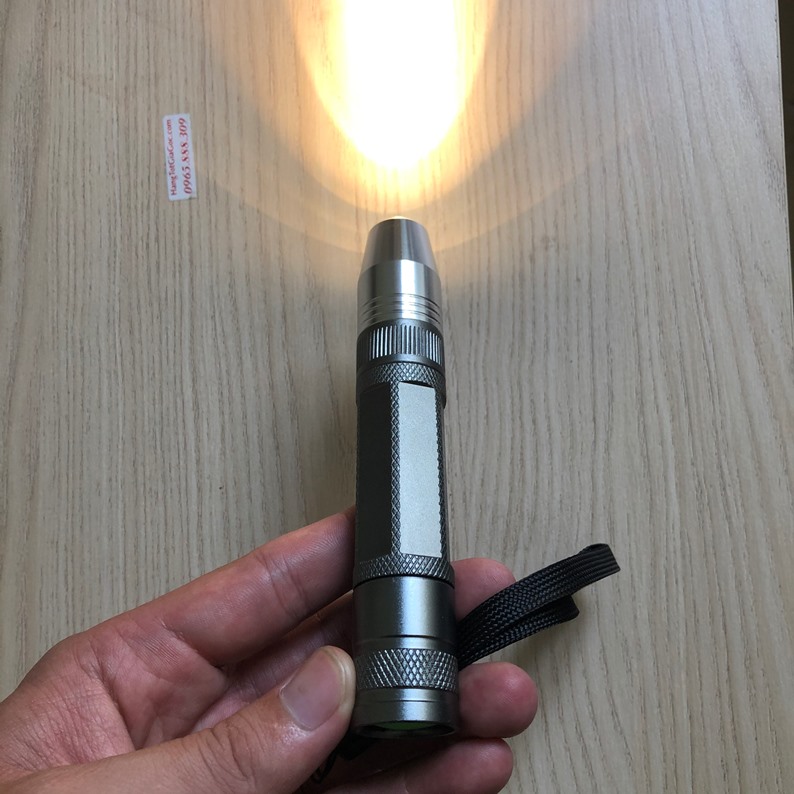 Cách sử dụng bật đèn Flash trên iPhone làm đèn Pin cách dùng đèn pin